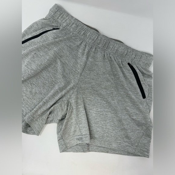 Liberty Pro Women's Athletic Shorts with Zippered Pockets Size Small Used GHV4 - Picture 1 of 4